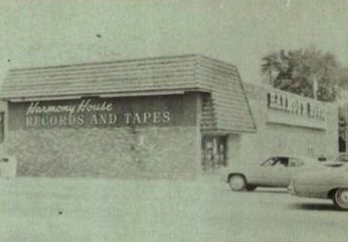 Harmony House Records and Tapes - Hazel Park - 22818 John R 4 (newer photo)